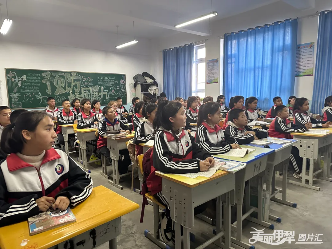 伊宁县“奋进之笔”书写教育升级(图3)